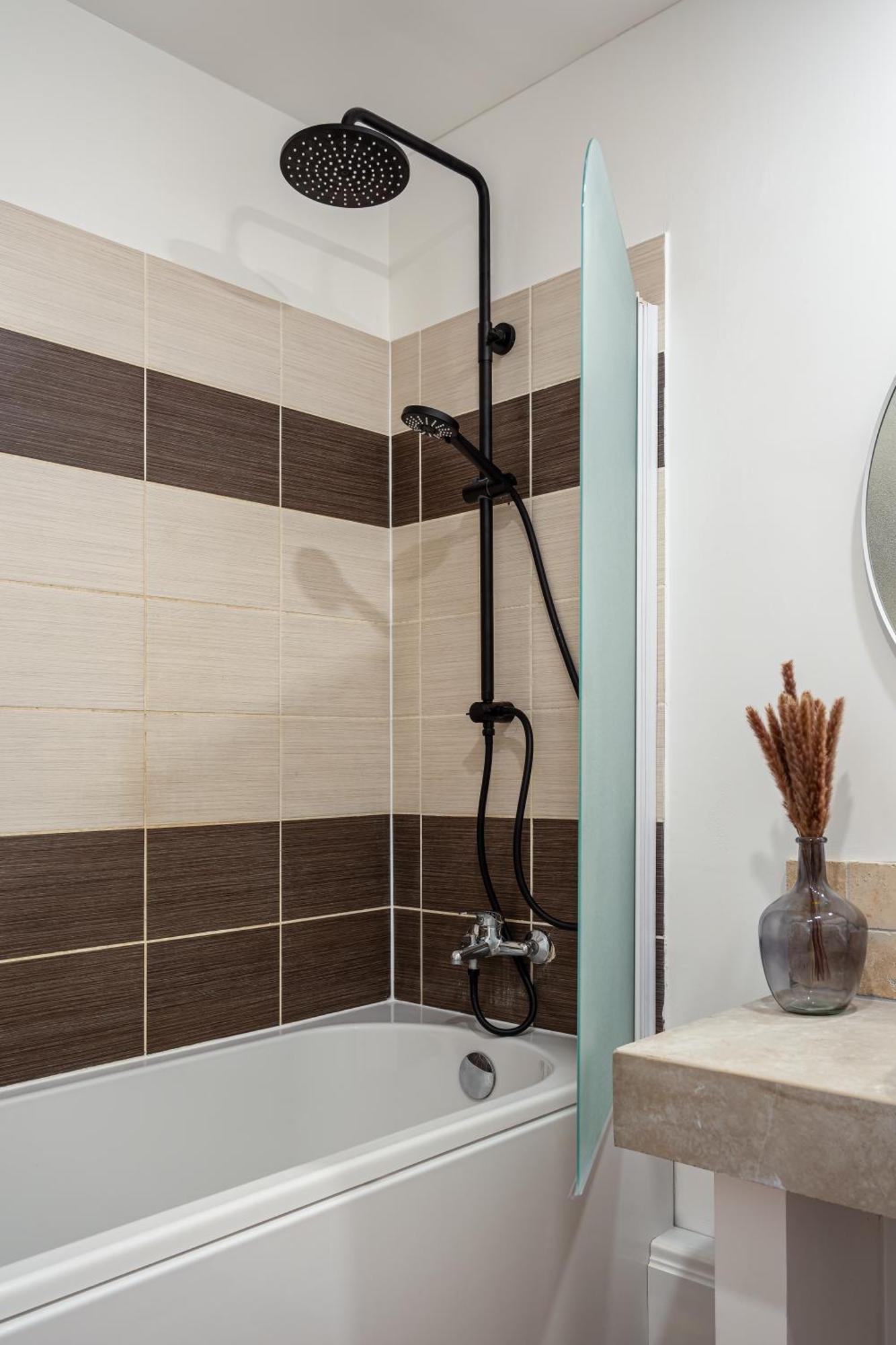 Maya Appartements & Suites Cosne-sur-Loire Екстериор снимка